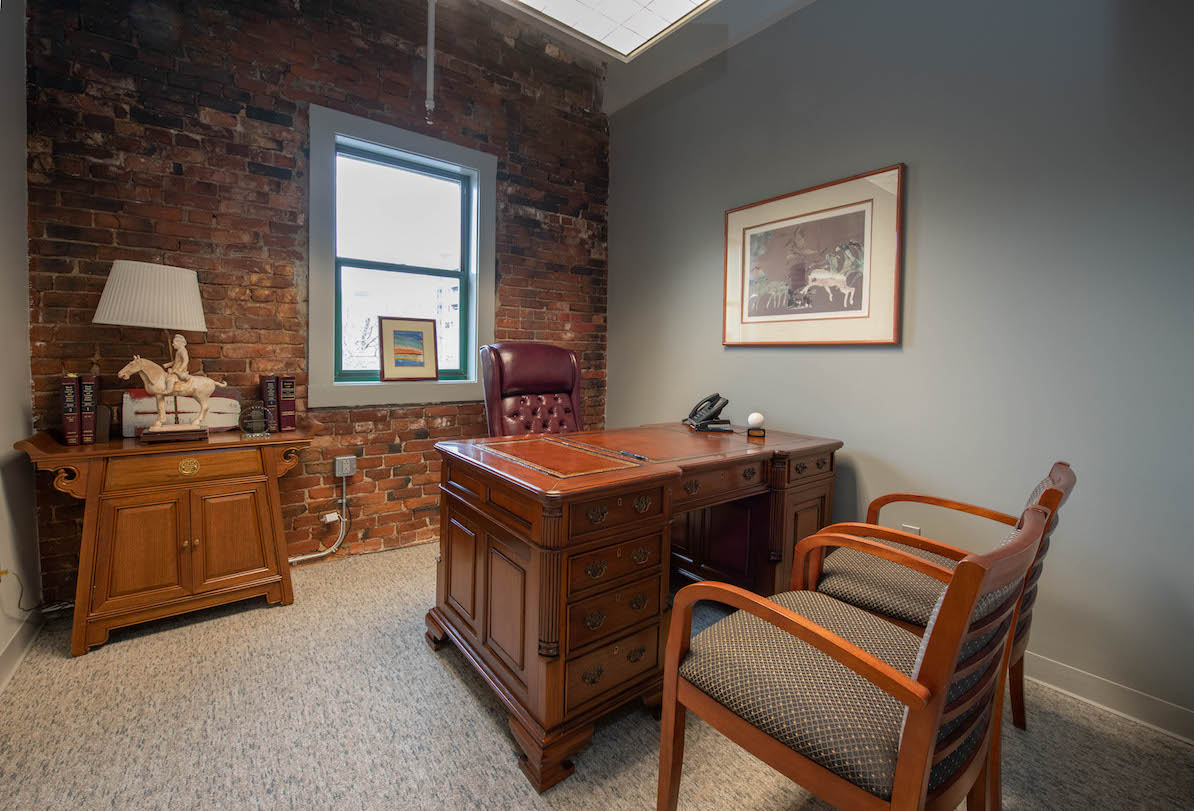 photo of an office at the law offices of ronald j. resmini